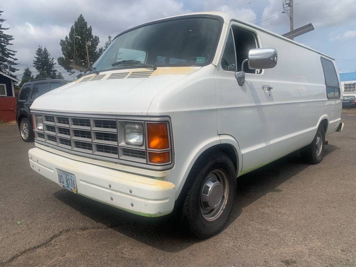 Dodge-Ram-van-b250-3dr-extended-1990-white-0-2