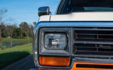 Dodge-Ramcharger-1990-20