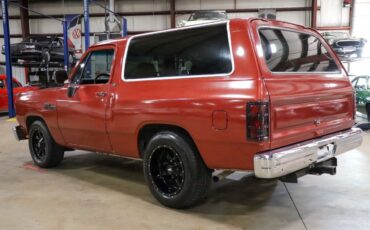 Dodge-Ramcharger-Berline-1992-5