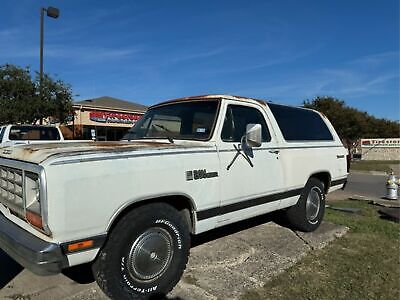 Dodge Ramcharger SUV 1984 à vendre