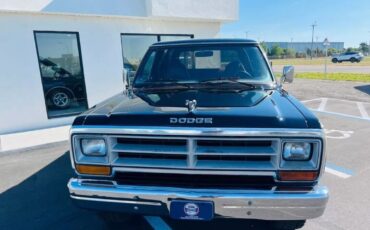 Dodge Ramcharger SUV 1986