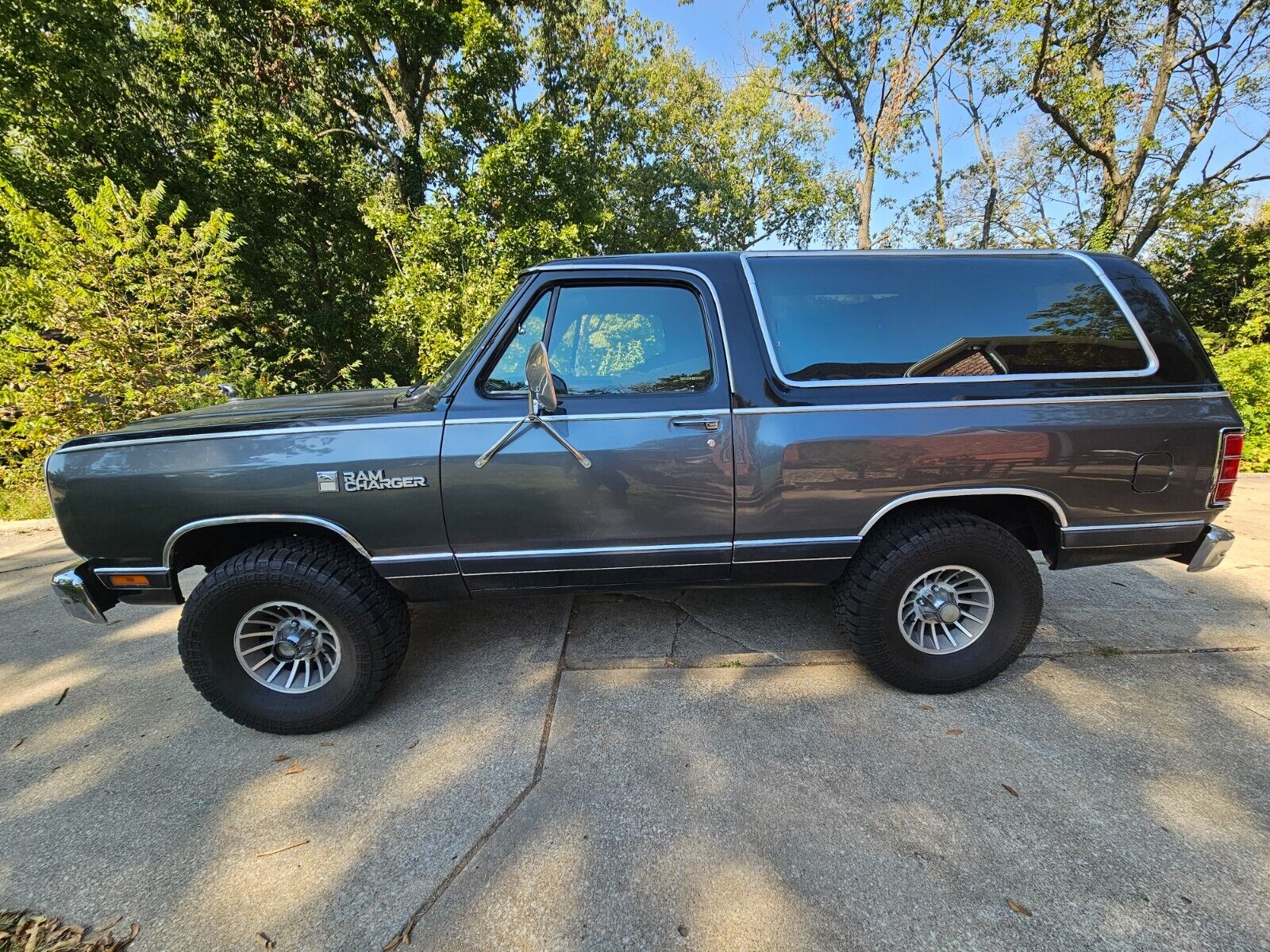 Dodge-Ramcharger-SUV-1986-8