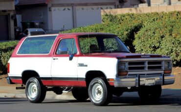 Dodge Ramcharger SUV 1989