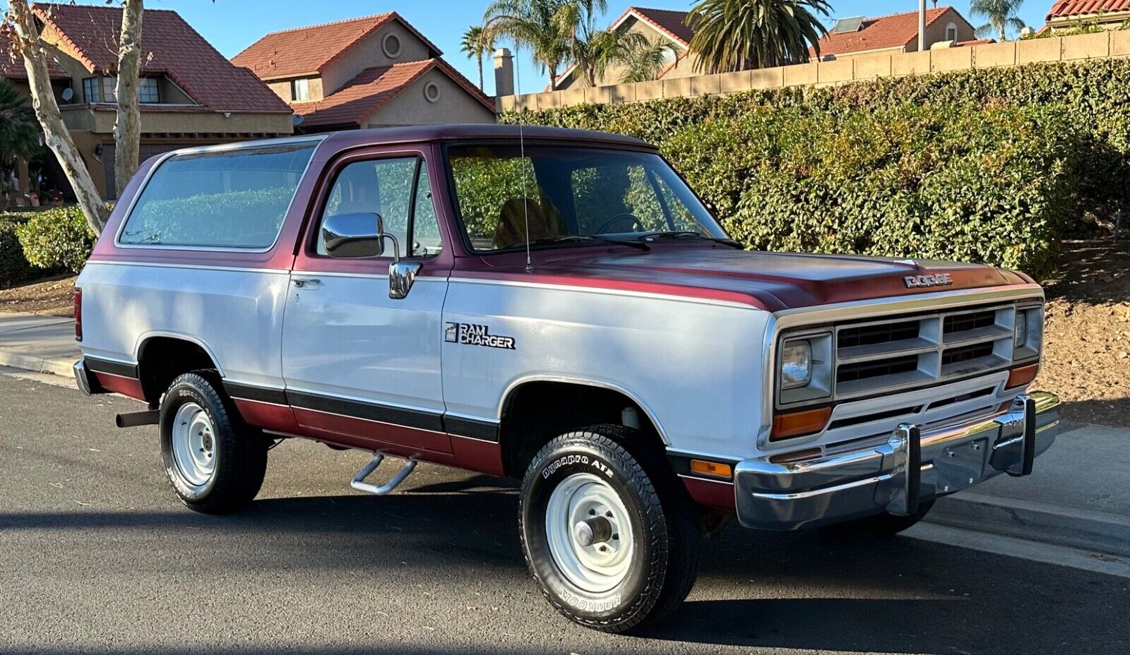 Dodge-Ramcharger-SUV-1989-5