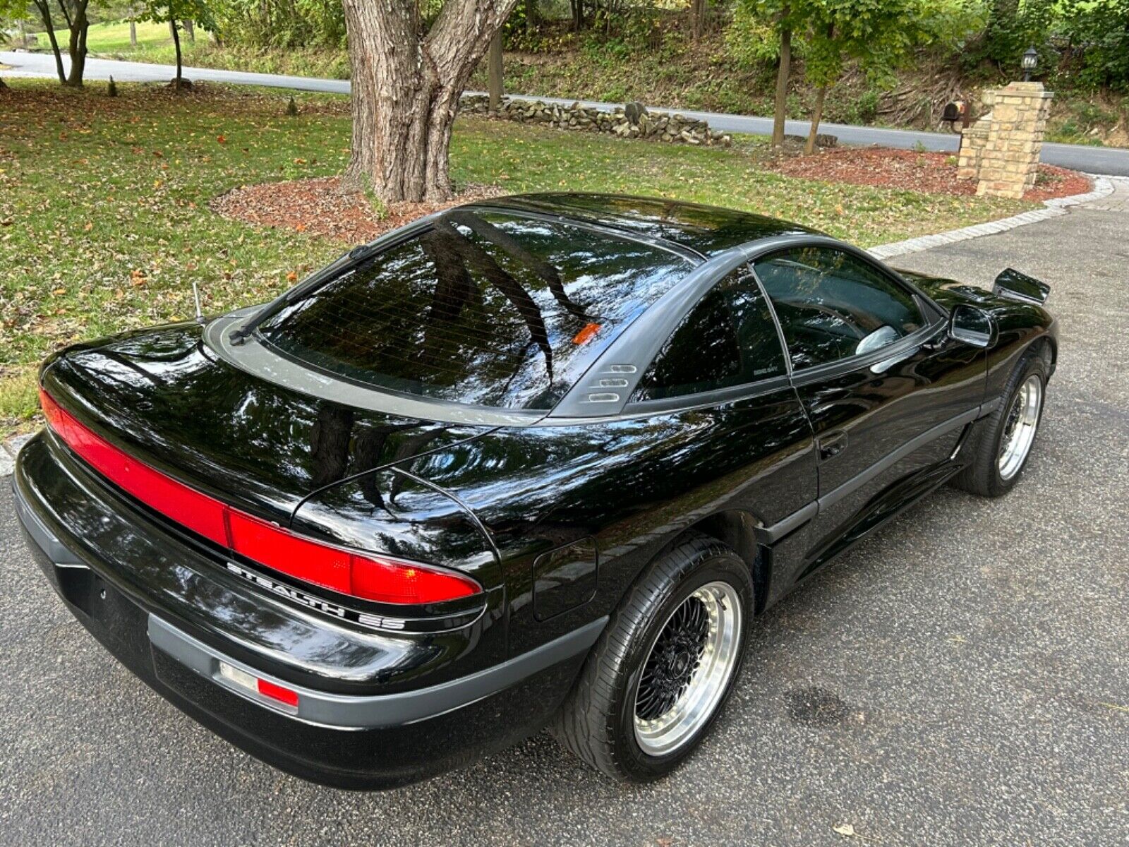 Dodge-Stealth-Coupe-1991-Black-Gray-225287-6