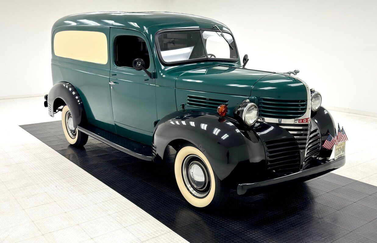 Dodge-VC-Series-Van-1940-6