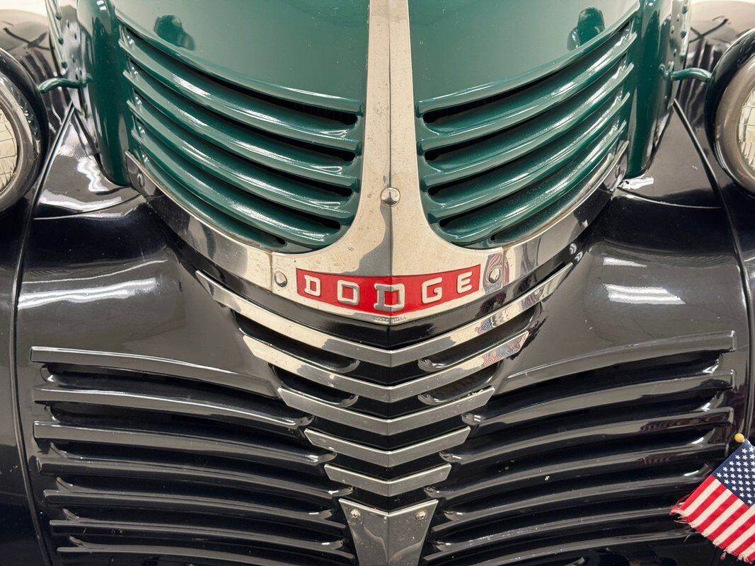 Dodge-VC-Series-Van-1940-8