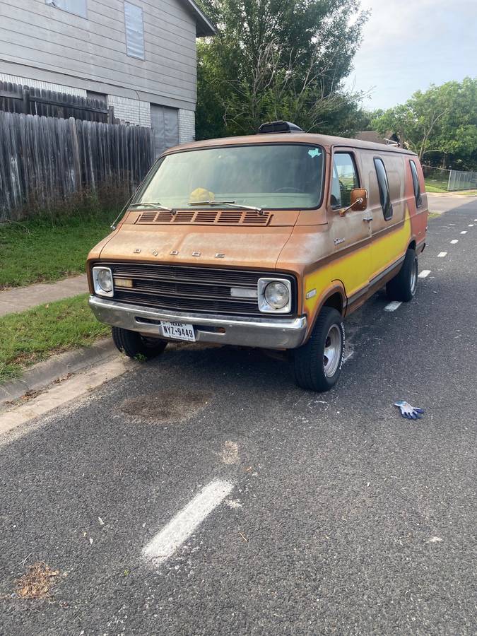 Dodge-Van-1977-custom-16093400-1