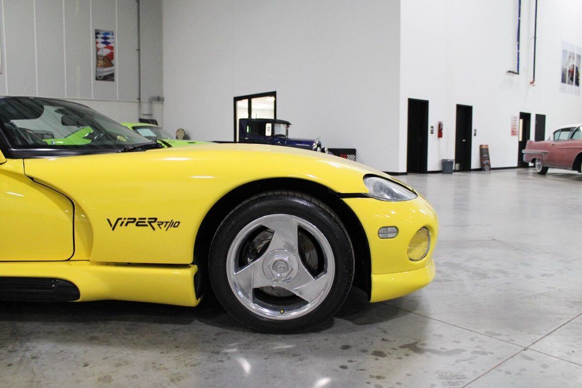 Dodge-Viper-Cabriolet-1995-Yellow-Black-42236-9