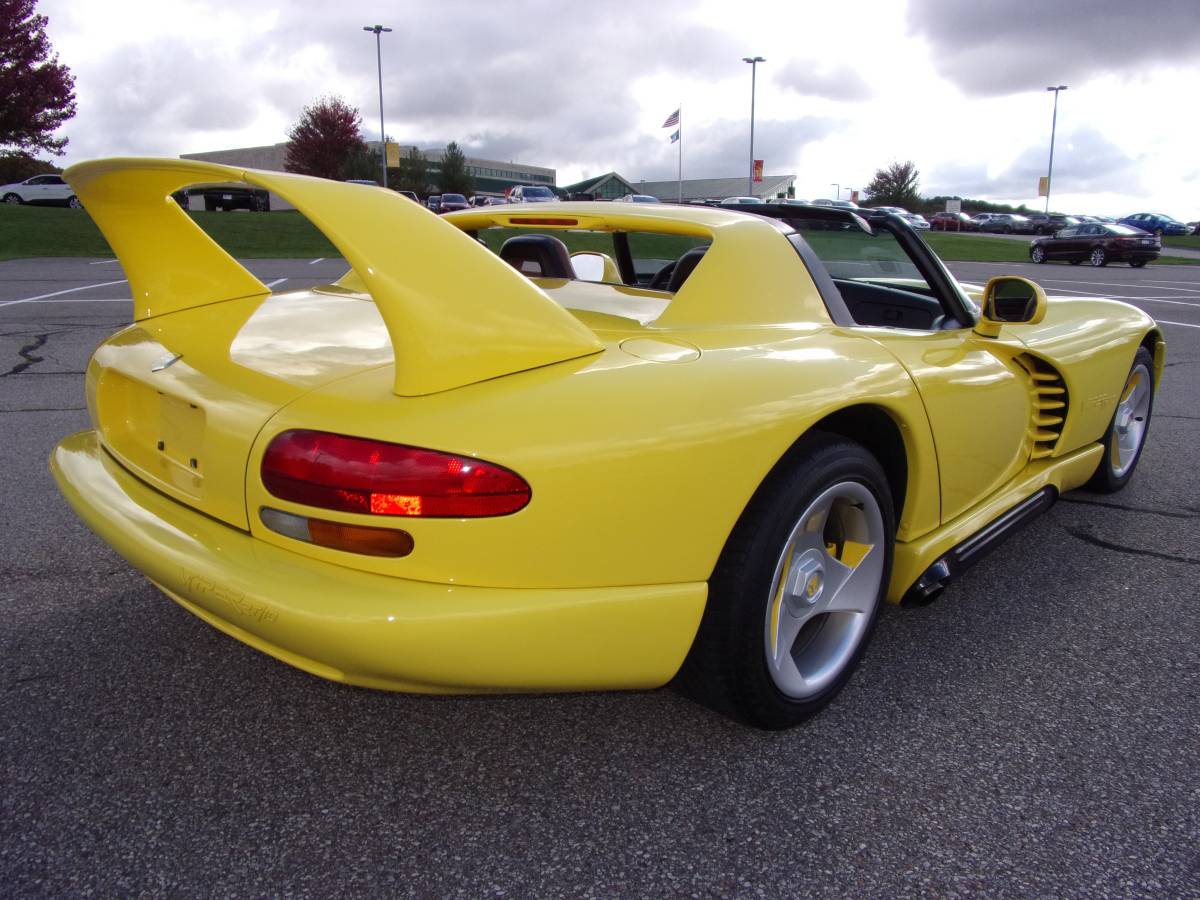 Dodge-Viper-rt10-1995-yellow-57479-4