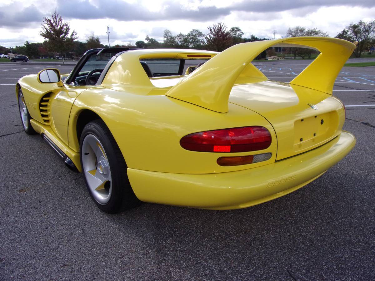 Dodge-Viper-rt10-1995-yellow-57479-5