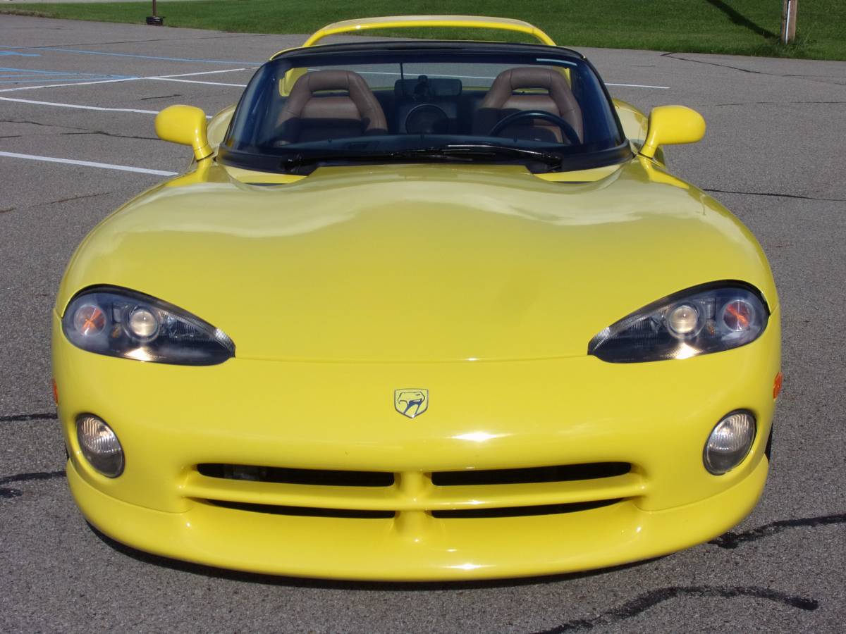 Dodge-Viper-rt10-1995-yellow-57479-6