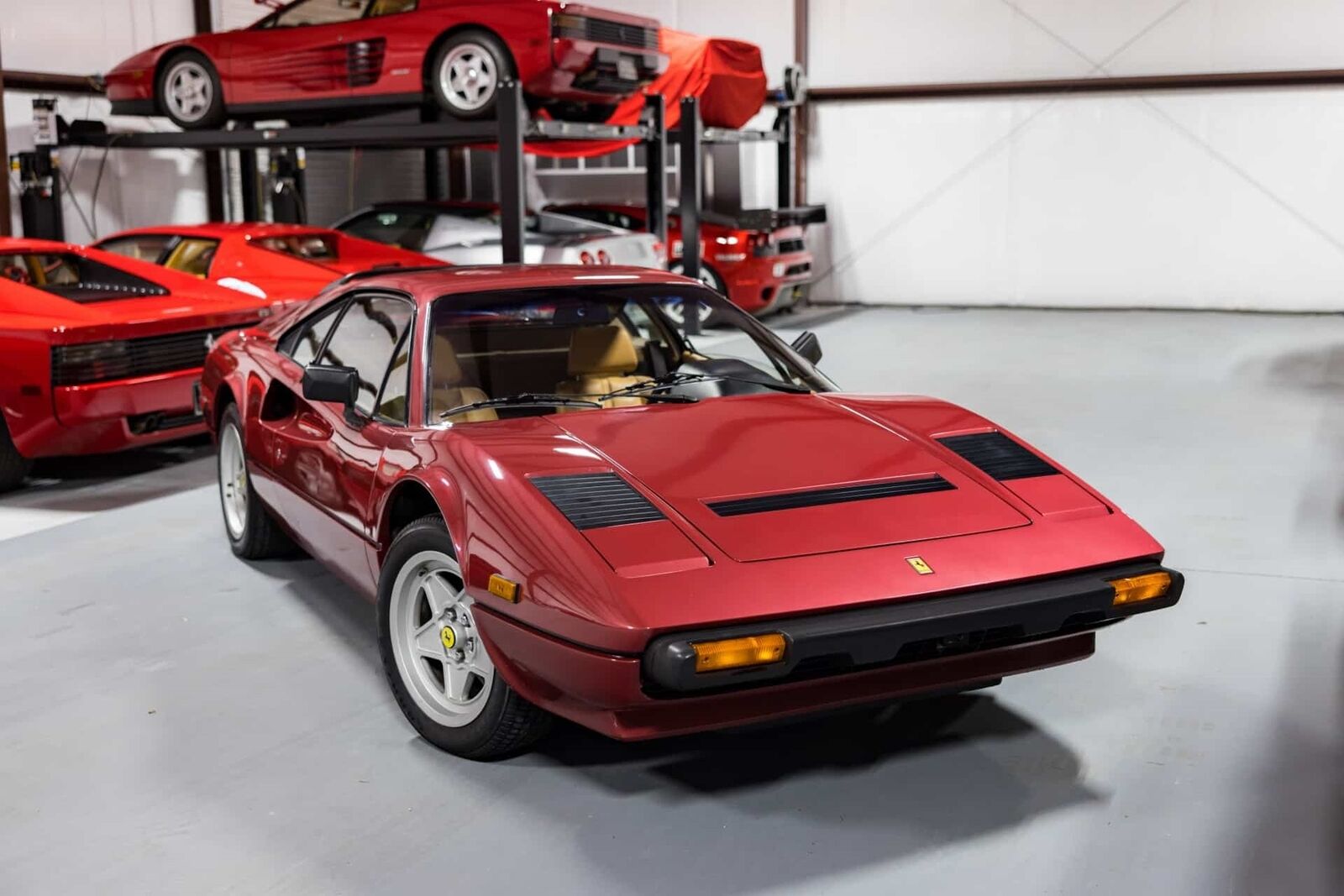 Ferrari-308-1983-1