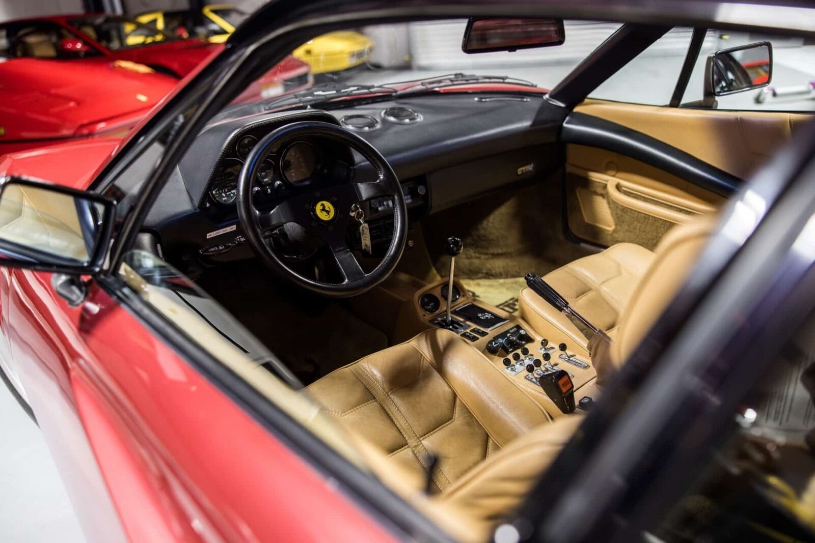 Ferrari-308-1983-10