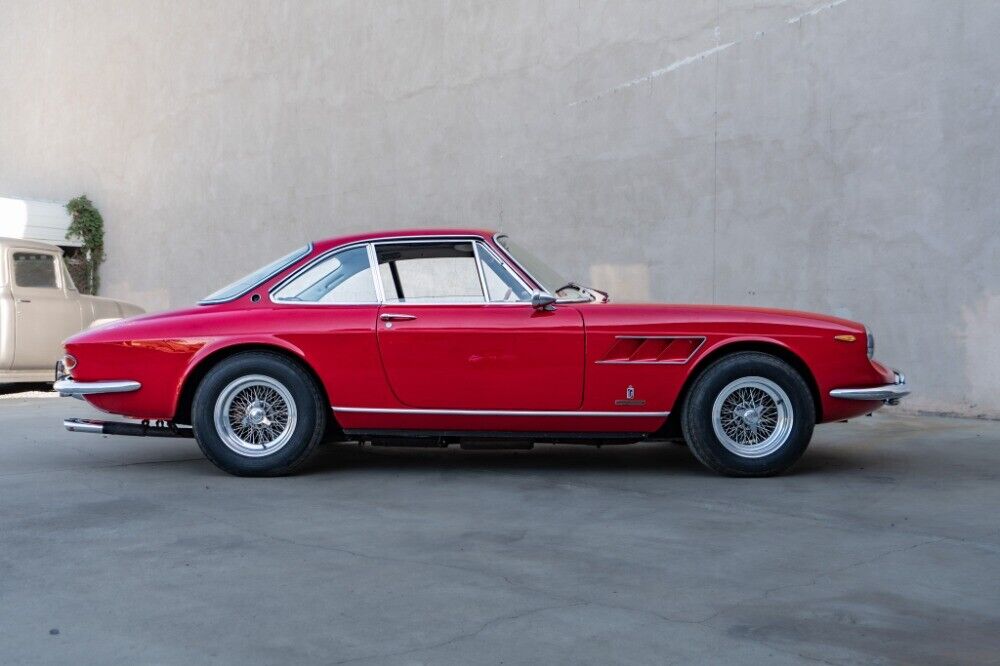 Ferrari-330GTC-1967-2