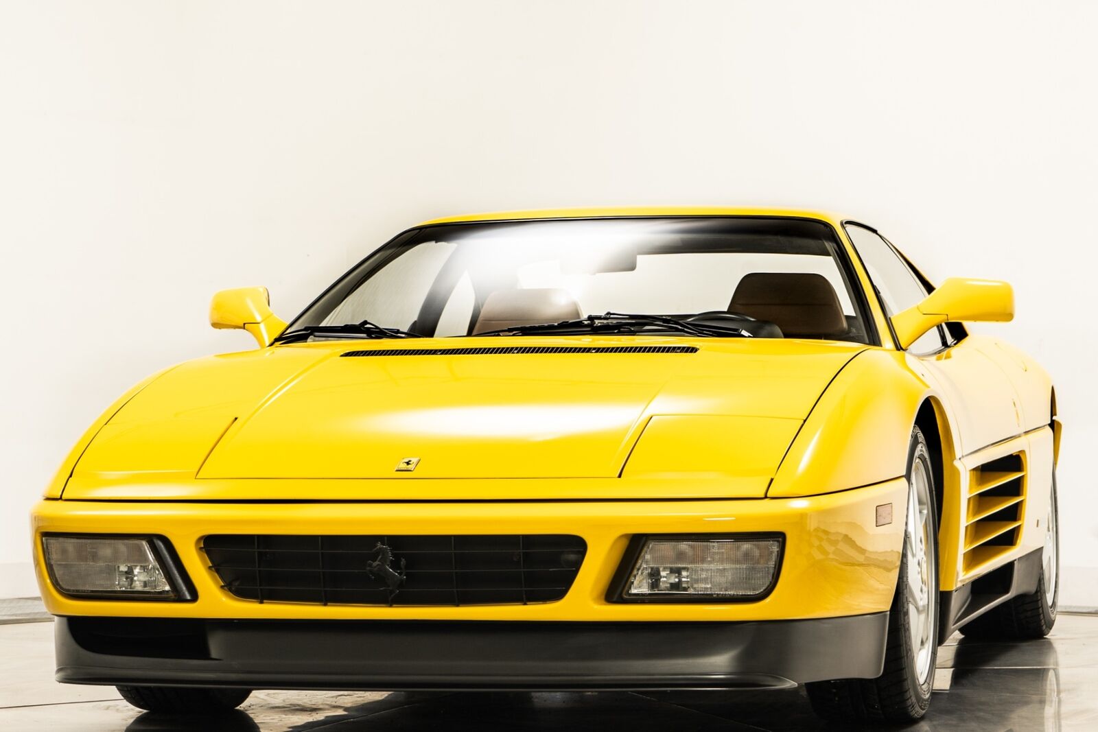 Ferrari-348-Coupe-1991-3