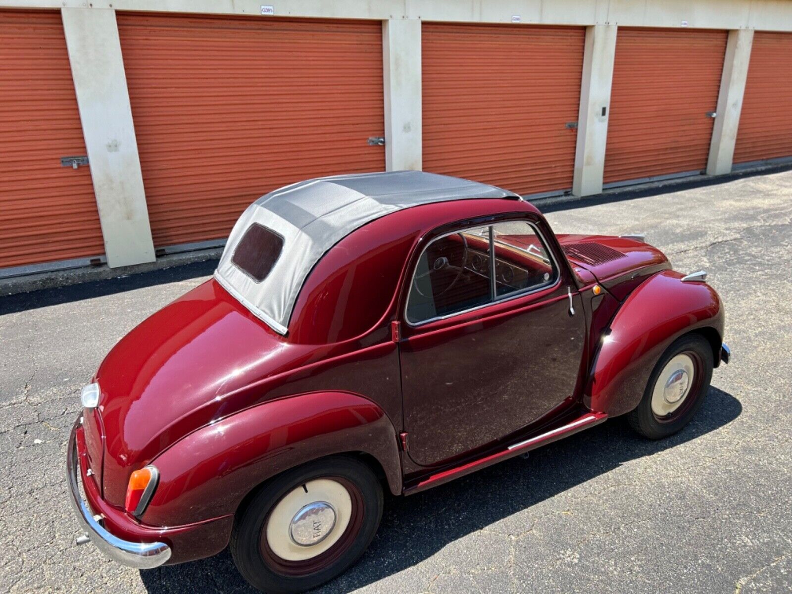 Fiat-500-Cabriolet-1952-Burgundy-White-112422-10