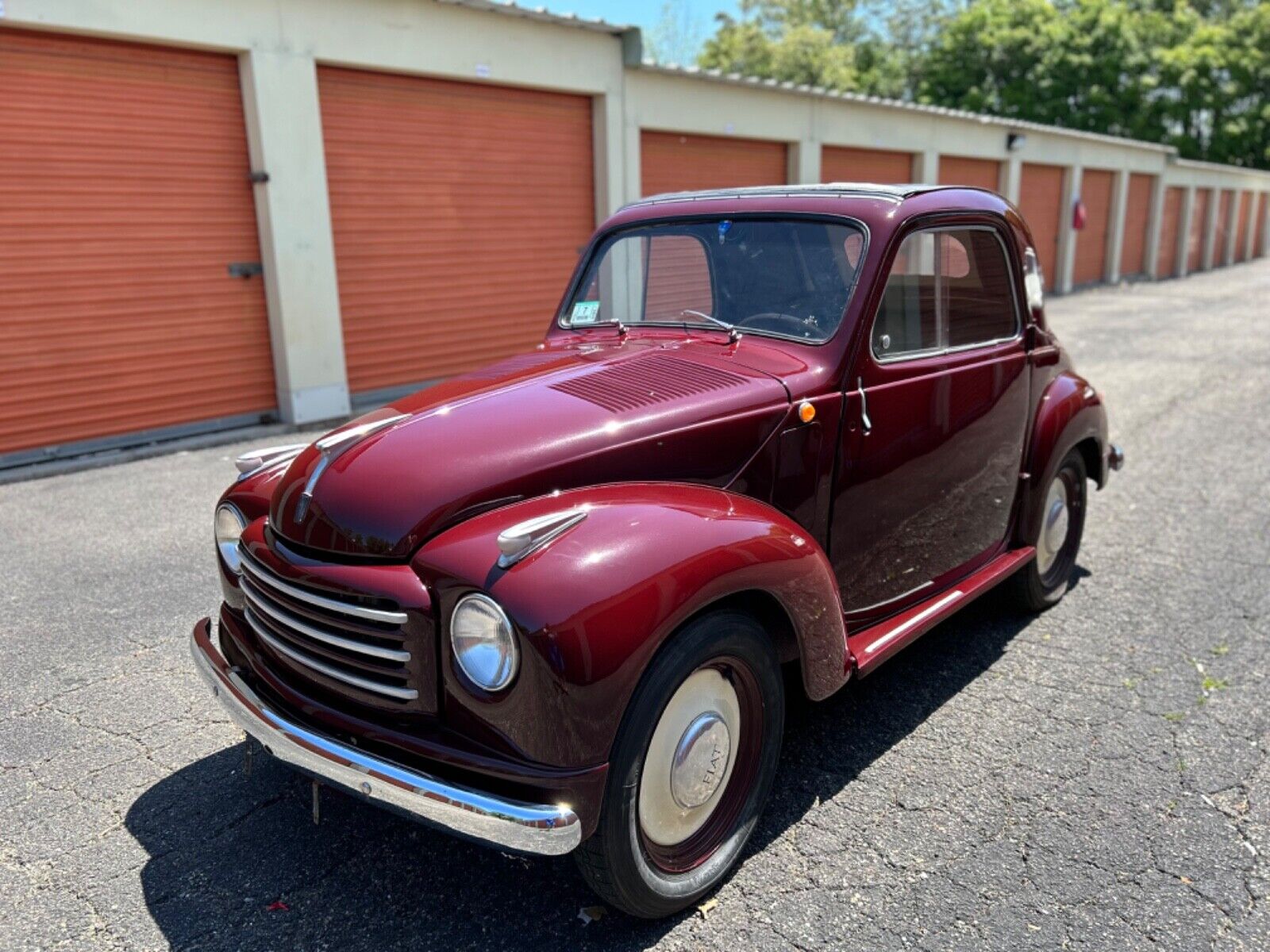 Fiat-500-Cabriolet-1952-Burgundy-White-112422-14