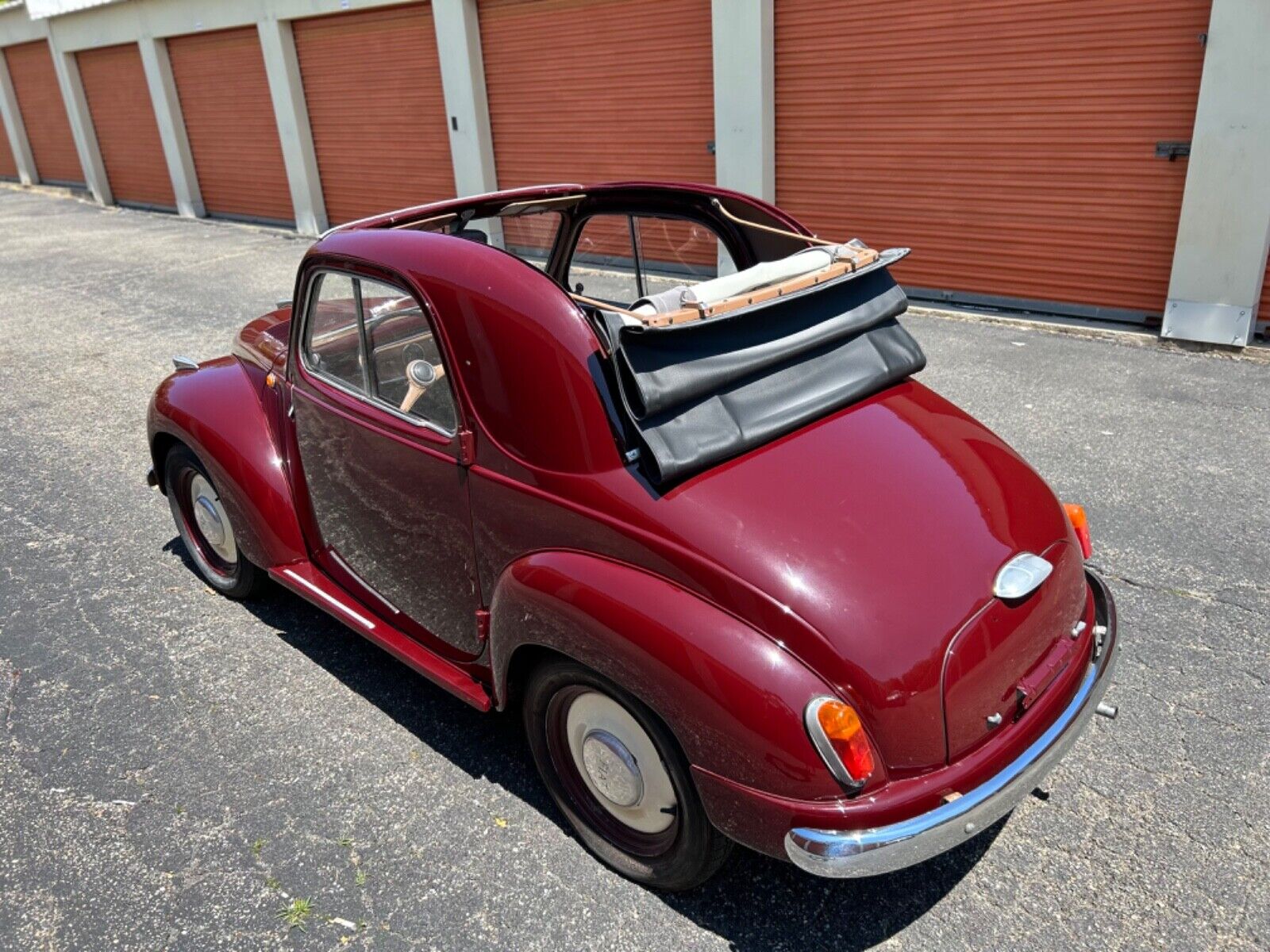 Fiat-500-Cabriolet-1952-Burgundy-White-112422-20