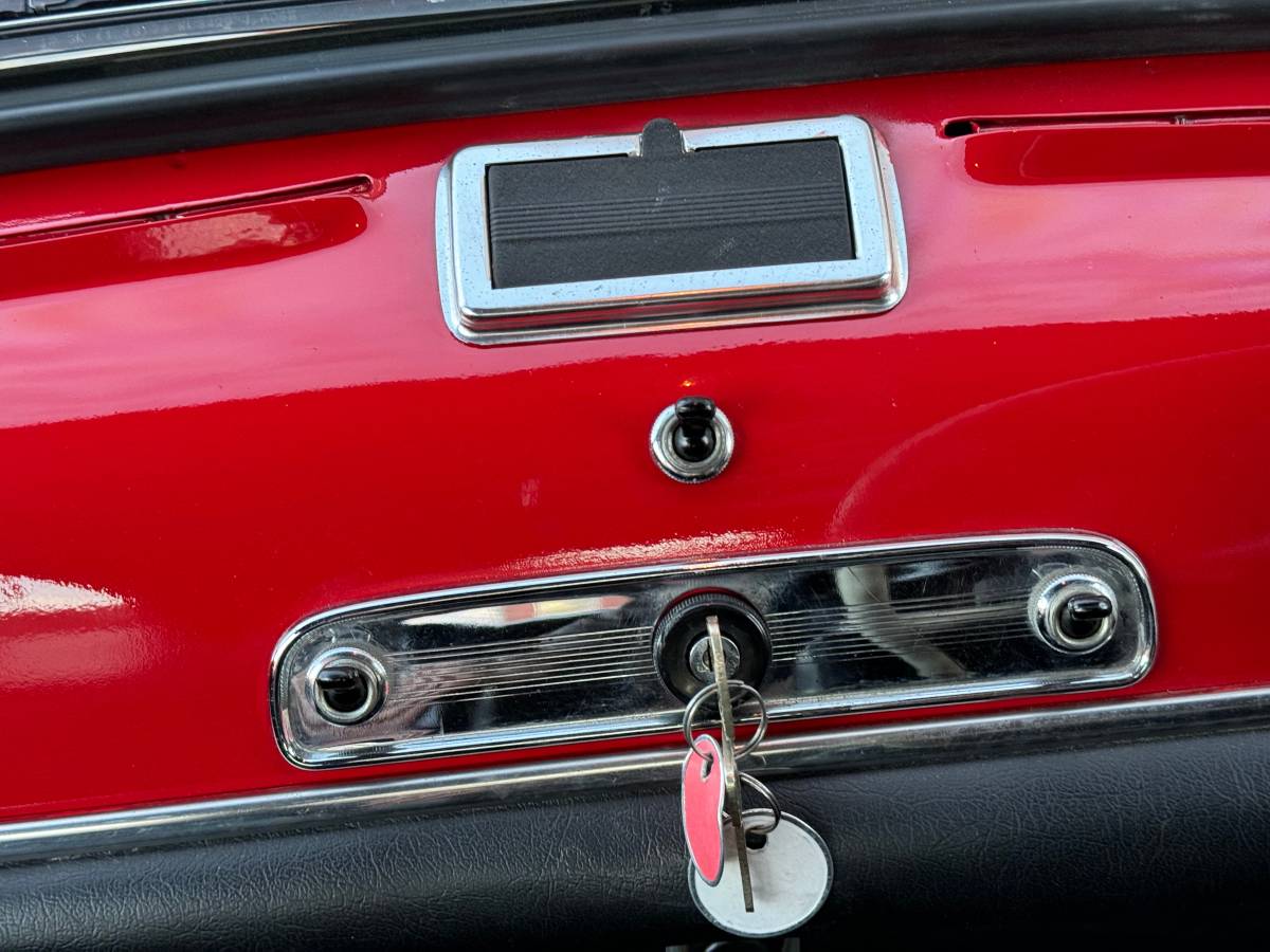 Fiat-600-fastback-1969-red-48786-21