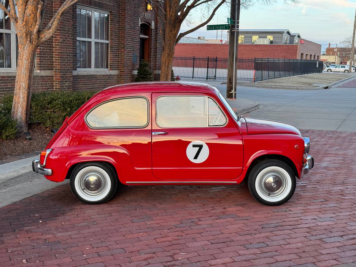 Fiat-600-fastback-1969-red-48786-3