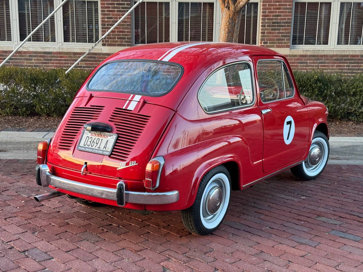 Fiat-600-fastback-1969-red-48786-4