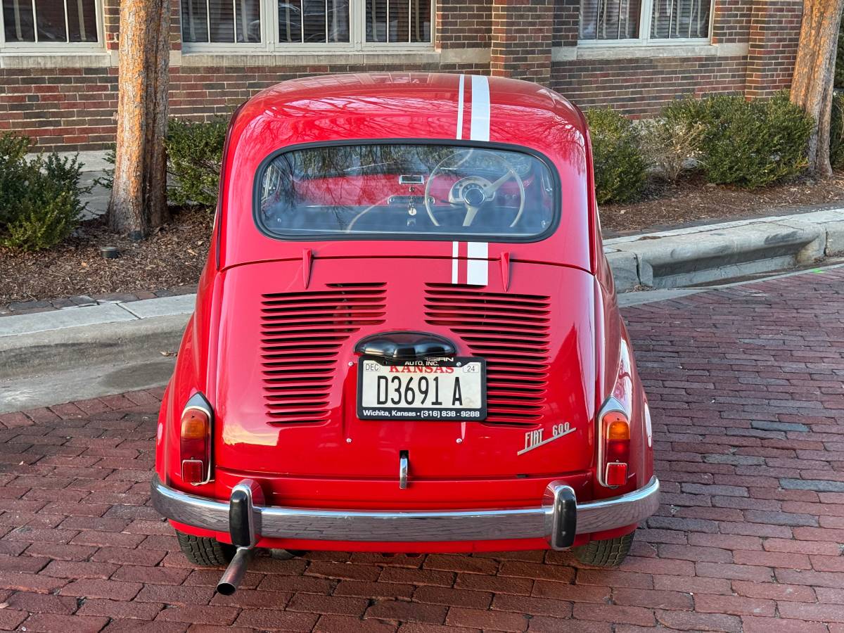 Fiat-600-fastback-1969-red-48786-5