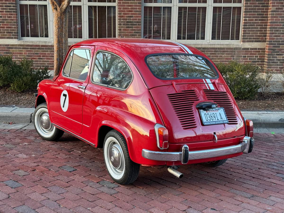 Fiat-600-fastback-1969-red-48786-6