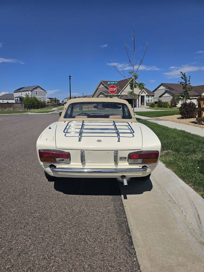 Fiat-Spider-2000-1982-3