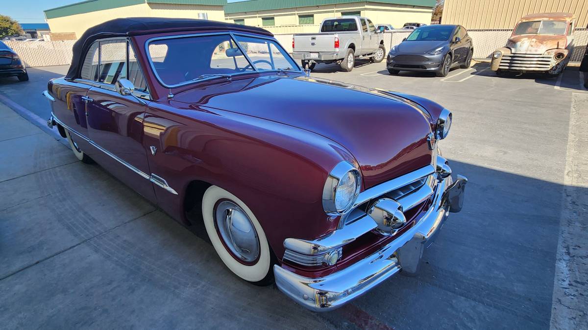 Ford-1951-red-72420-4