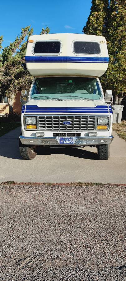 Ford-250-econoline-okanagan-rv-1988-1