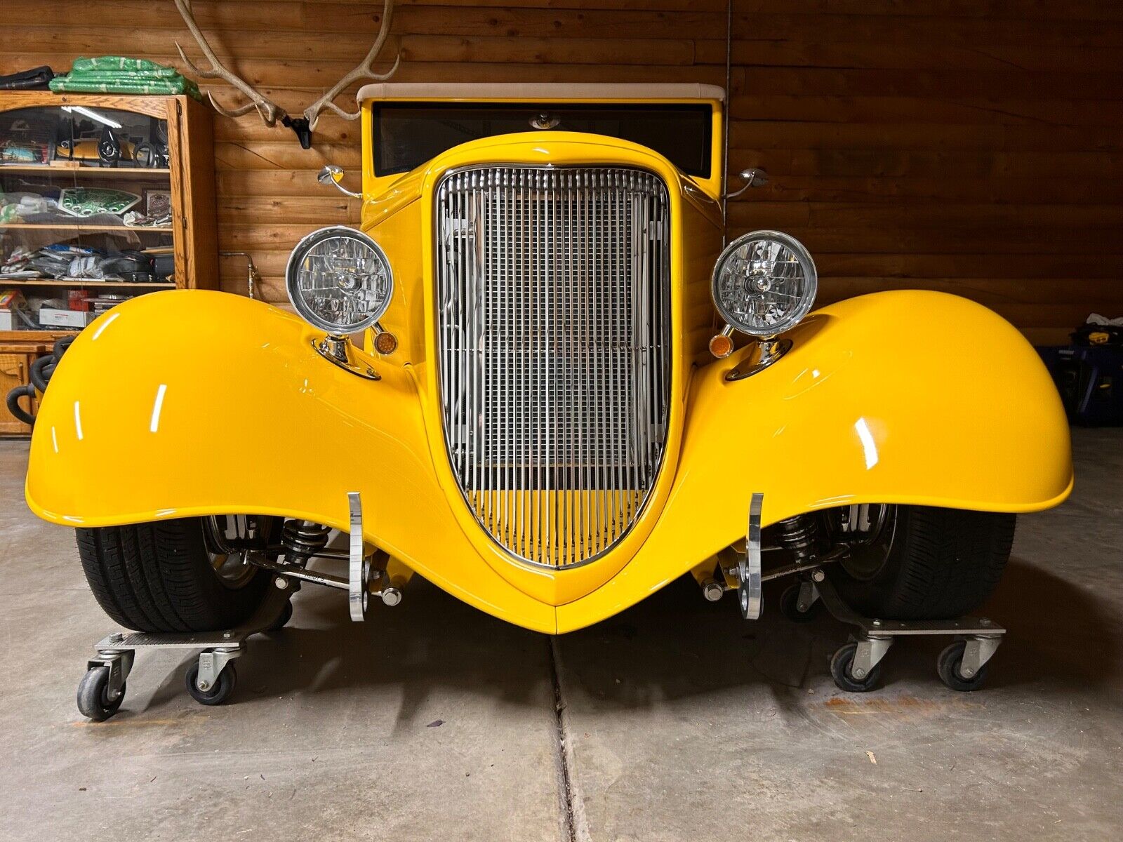 Ford-40-Cabriolet-1933-Viper-Race-Yellow-Tan-Saddle-201-4