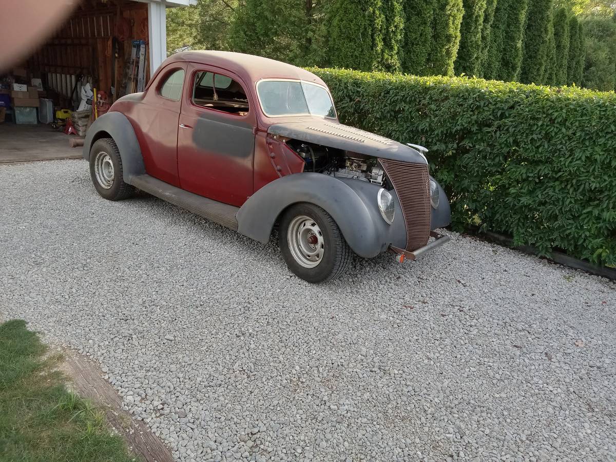 Ford-5-window-coupe-1937-1