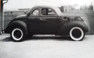 Ford-5-window-coupe-1937-2