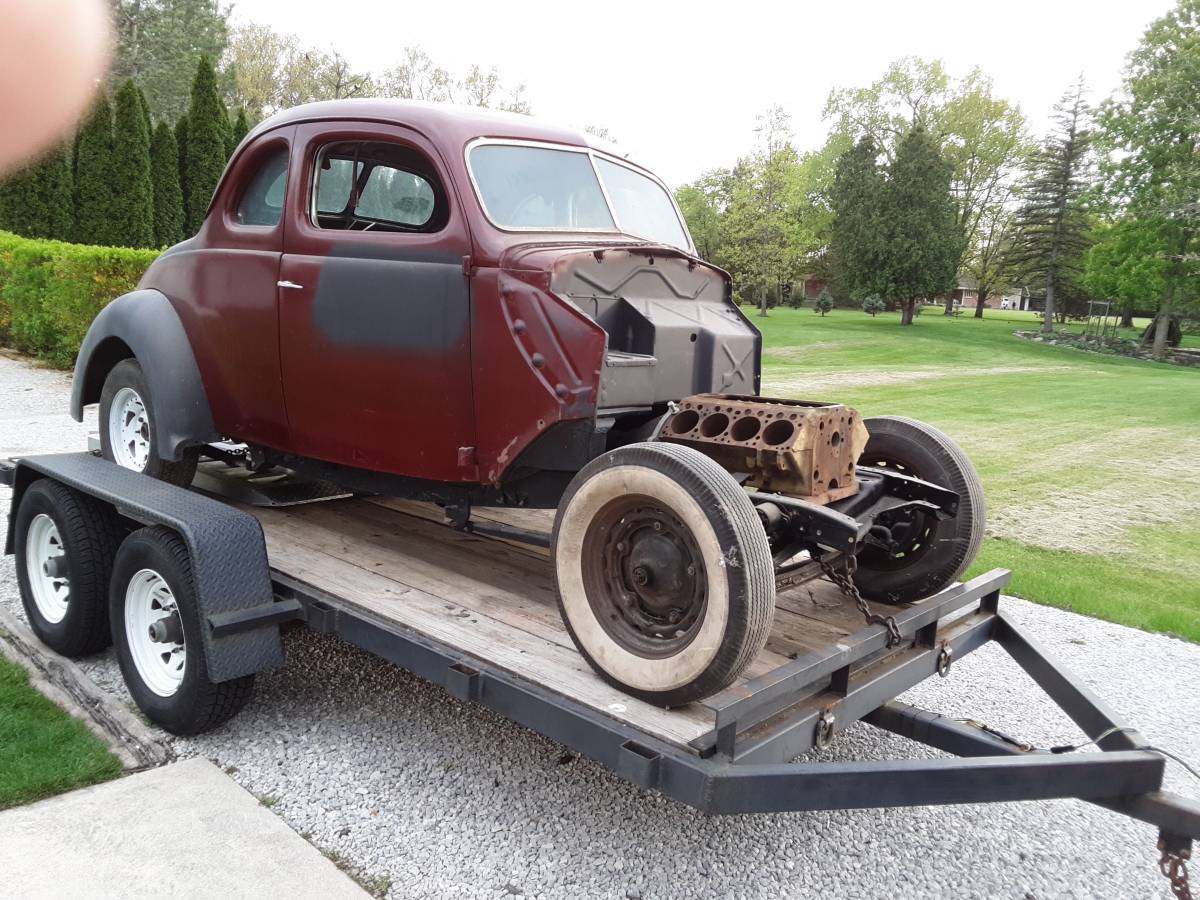 Ford-5-window-coupe-1937-3