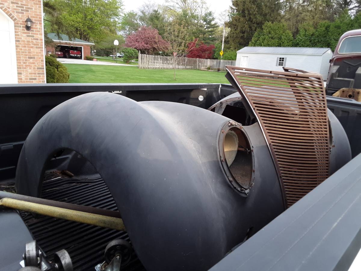 Ford-5-window-coupe-1937-4