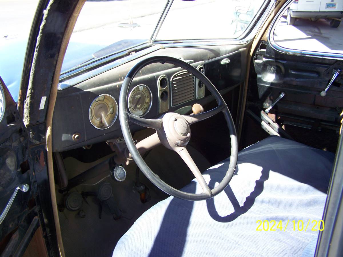 Ford-5-window-coupe-1938-4