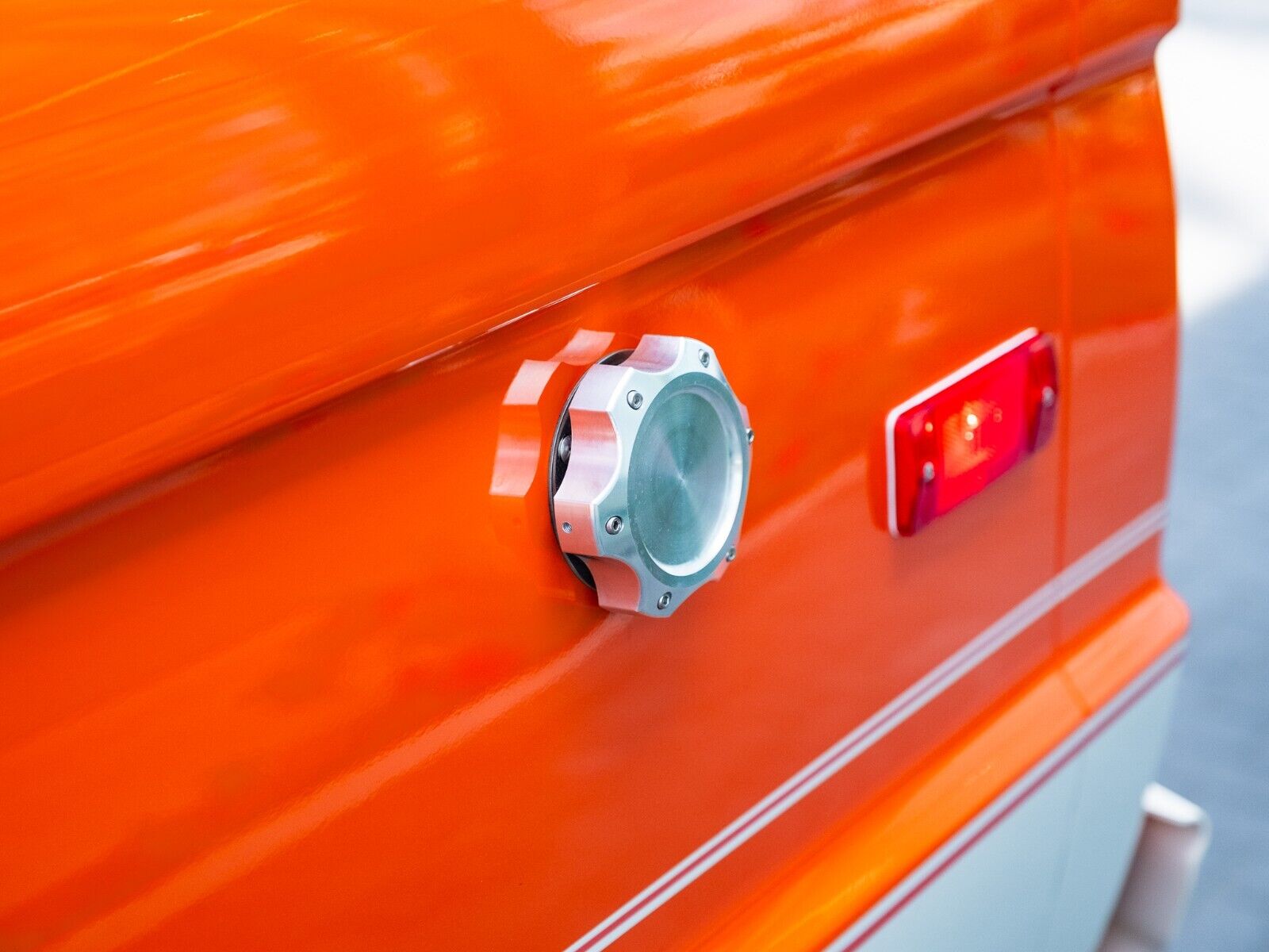 Ford-Bronco-1968-Orange-Tan-1793-4