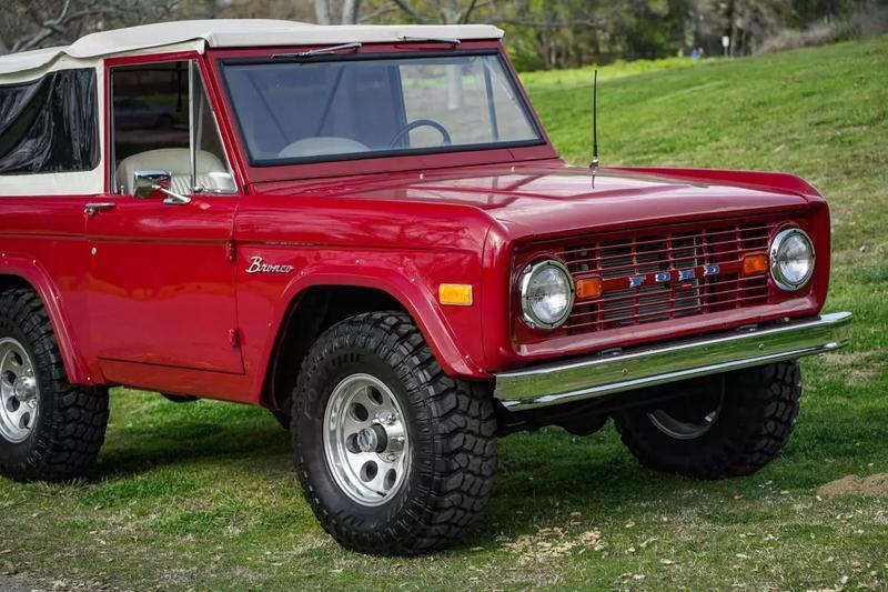 Ford-Bronco-1972-3