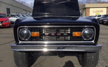 Ford-Bronco-1974-1