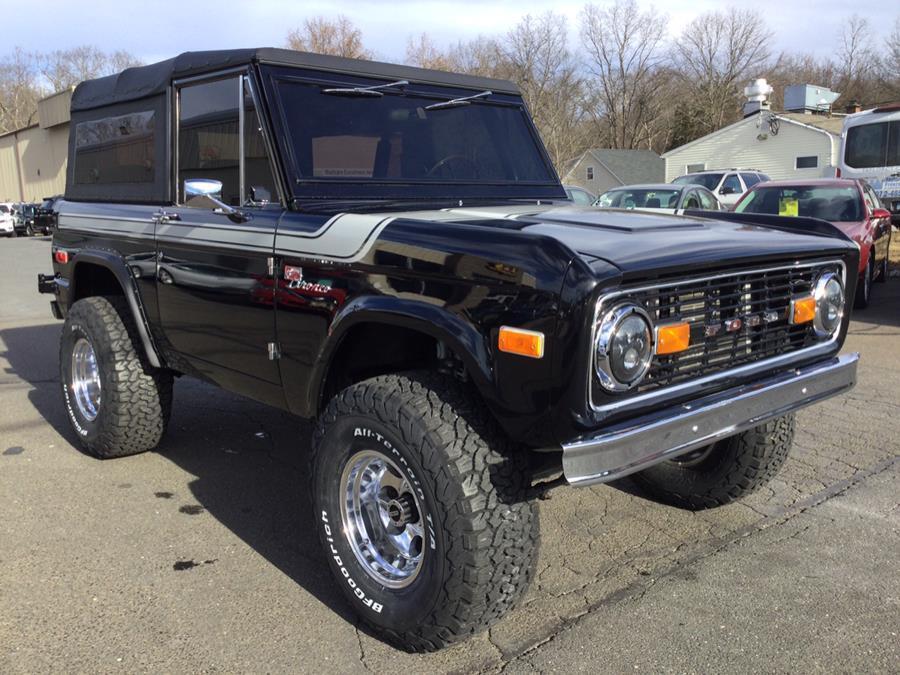 Ford-Bronco-1974-2