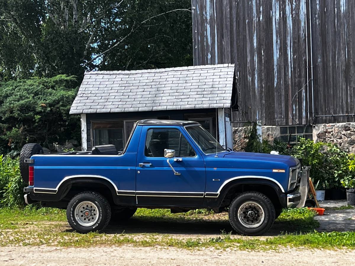 Ford-Bronco-1983-7