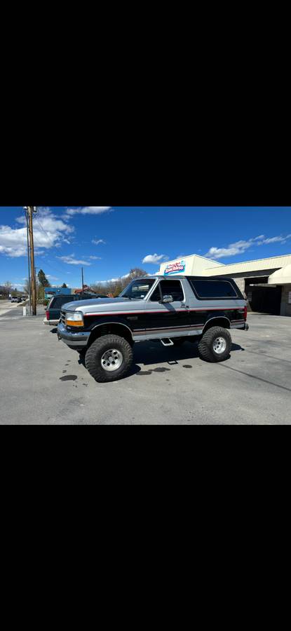 Ford-Bronco-1988