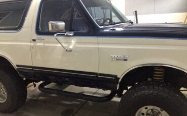 Ford-Bronco-1989-blue-93342-1