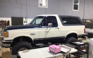 Ford-Bronco-1989-blue-93342-2