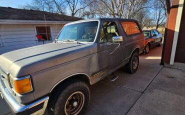 Ford-Bronco-1990-1