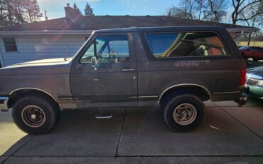 Ford-Bronco-1990-2