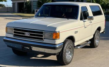 Ford-Bronco-1990