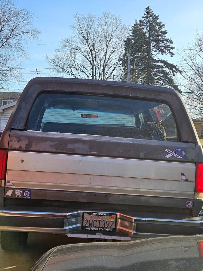 Ford-Bronco-1990-4