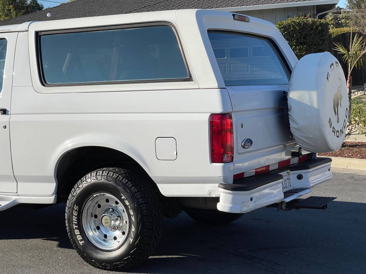 Ford-Bronco-1995-317040-3